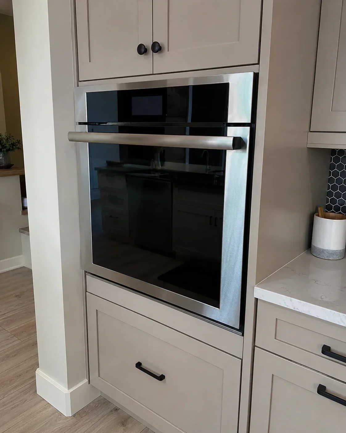 Oven repair in a Kelowna home